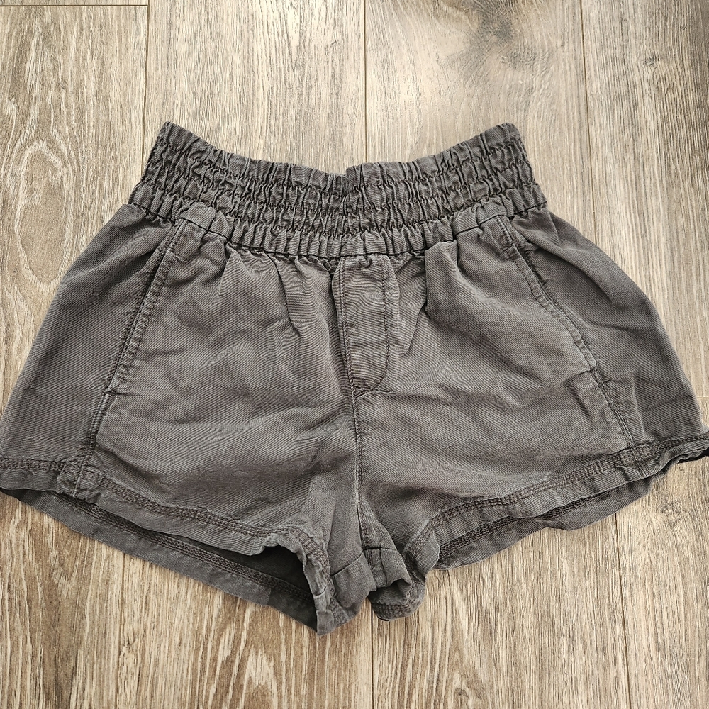 Aerie Babewatch High Waisted Pull On Shorts Gray Size Small